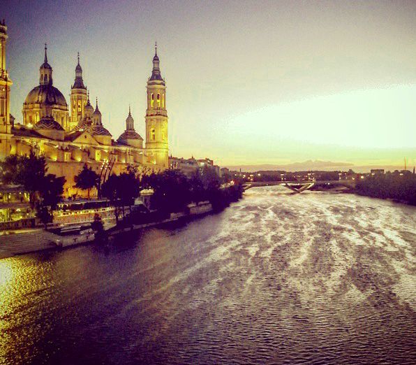 Disfrutar de una maravillosa escapada romantica en Zaragoza